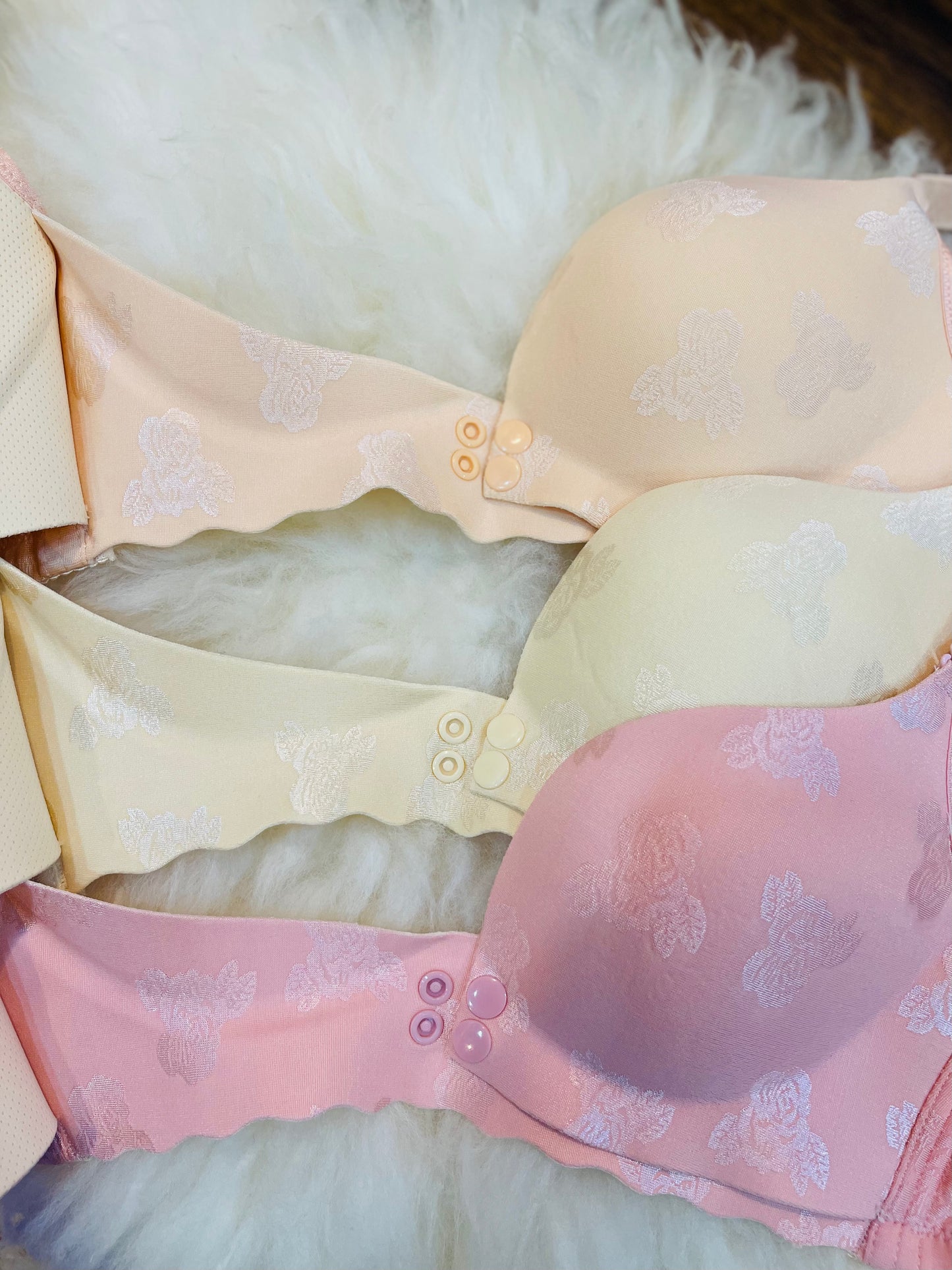 Truekind® Imported Seamless Floral Front Button Padded Pattern Bra🎁