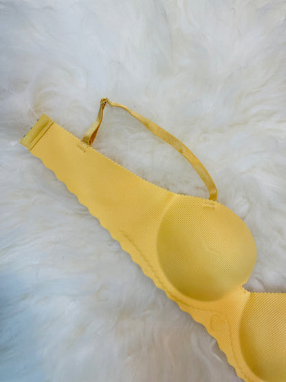 Truekind® Imported Seamless Floral Pattern Padded Bra – Yellow Edition 🎁